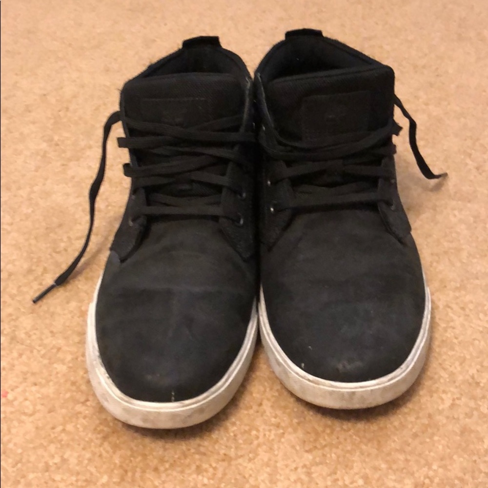 Mid top semi dress shoes